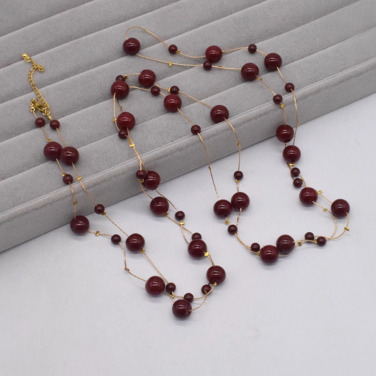 Retro red pearl necklace collarbone chain, light luxury small numerous layered sweater chain, fashionable and simple neck chain details Picture