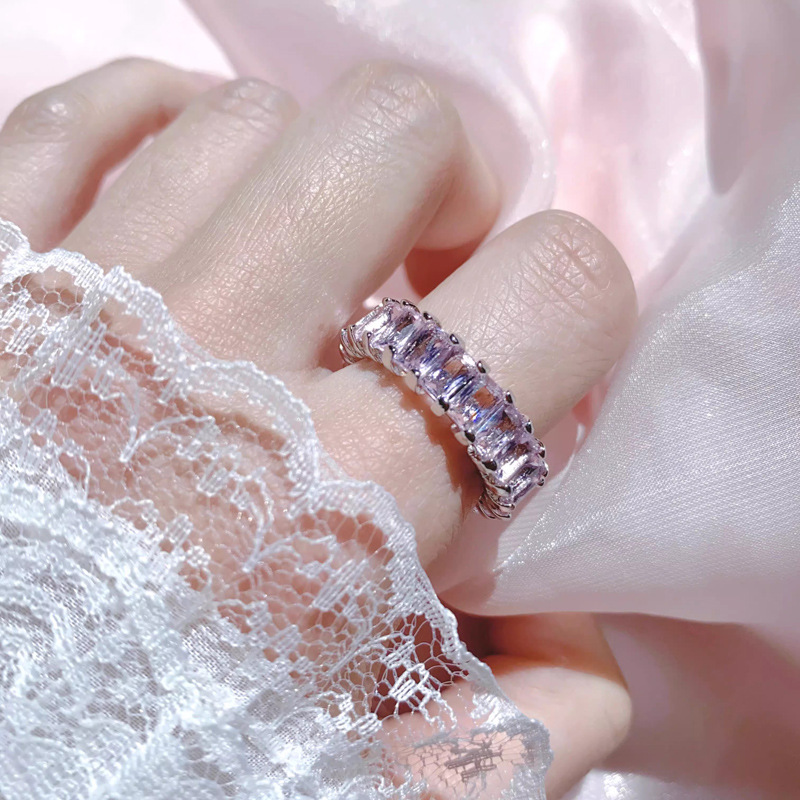 Japanese-style pink bow, pink diamond zircon ring with adjustable opening, sugar cube micro-set ring, sweet and trendy feminine jewelry Application Scenario