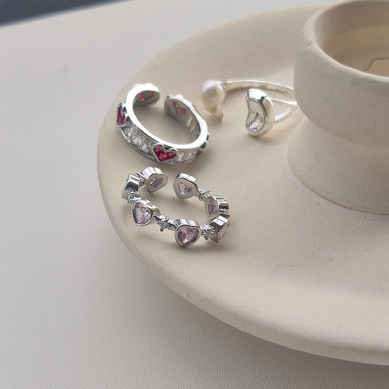 Pink heart-shaped zircon open ring, a sweet and cool style fashionable and individual ring for women, a niche and high-end light luxury index finger ring Application Scenario