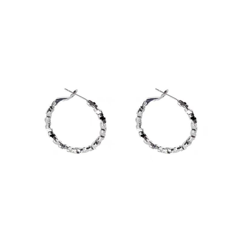 Simple is fine ~ Irregular circle earrings, a niche design for women, high-end and simple earrings, 2025 new style Item Picture