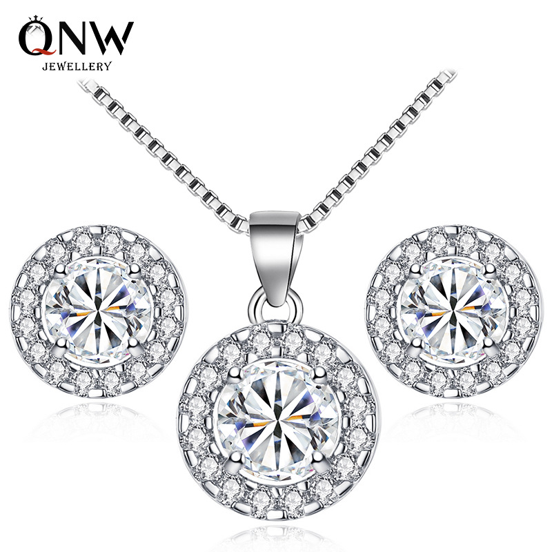 European and American classic noble and fashionable jewelry, elegant necklace, stud earrings, two-piece set, round zircon set, earrings and necklaces full figure