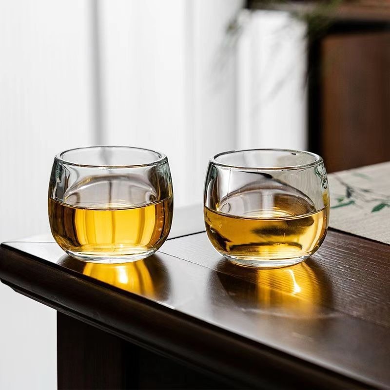 Lead-free glass tea cups, crystal master cups, finger guards, non-hot to the touch, thickened kung fu cups, household Chinese health wine cups details Picture