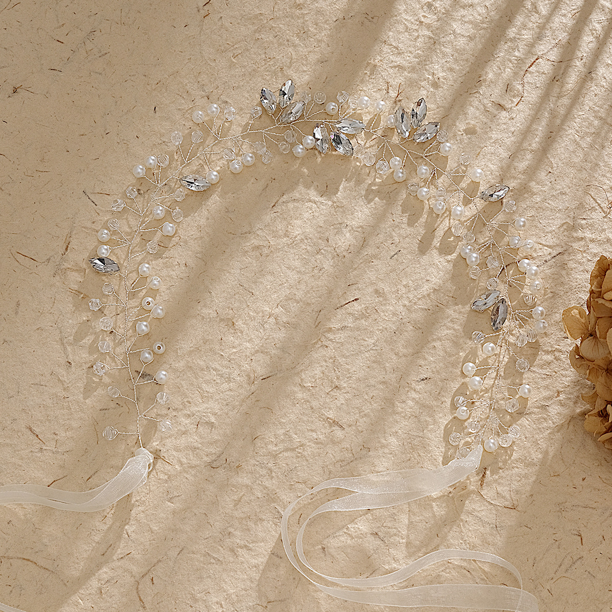 European and American style accessories, hair bands, water diamonds, pearls, wedding accessories, handcrafted bride hair bands, factory direct sales details Picture