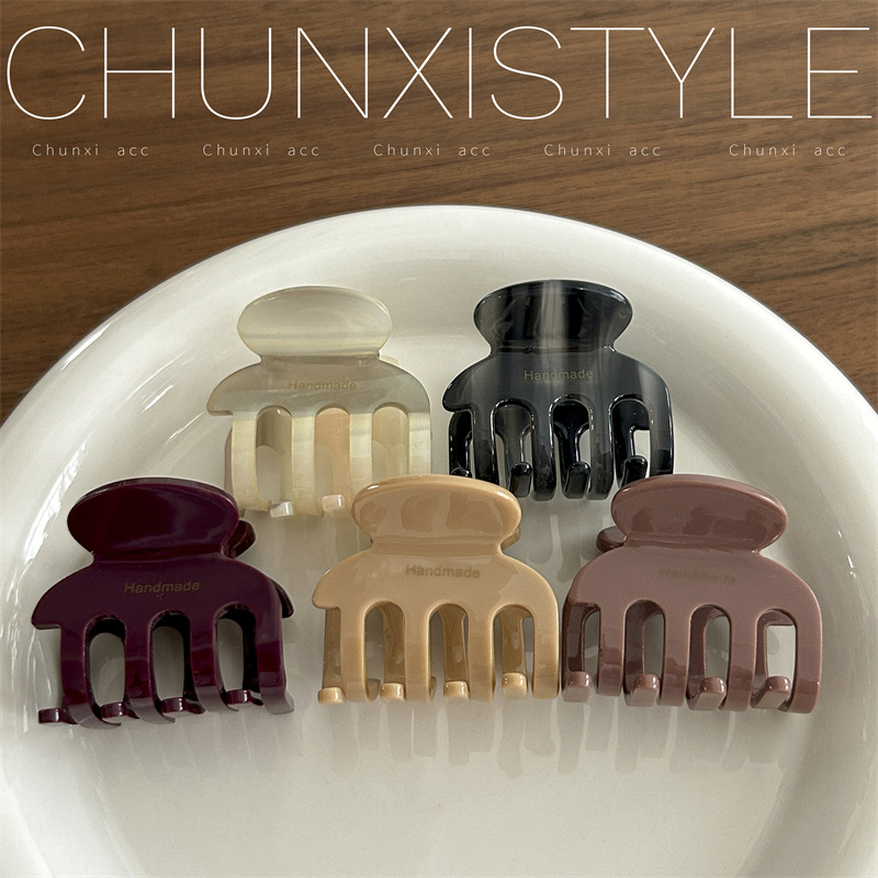 Fashionable and versatile, high ponytail at the back of the head, small scratch-clip hair accessory, simple hair clip, shark clip, hairpin clip headwear details Picture