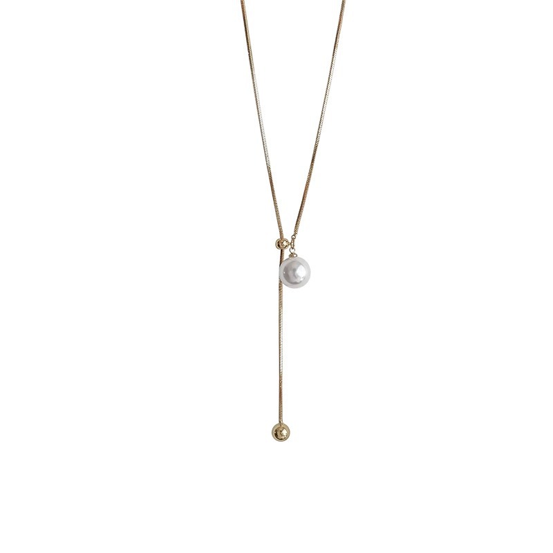 Adjustable high-brightness pearl necklace with a sense of design, light luxury and niche collarbone chain, simple and elegant sweater chain for women Item Picture