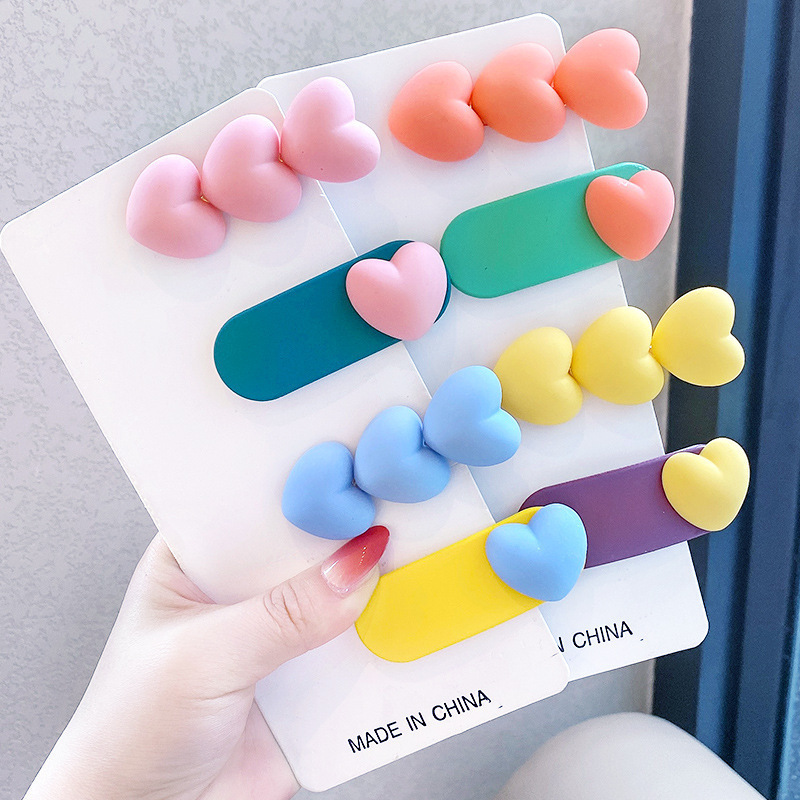 DIY candy-colored hair clips, handcrafted cream glue hair clips, selling broken hair, high ponytail clips, edge clips, Korean version bb clips Application Scenario