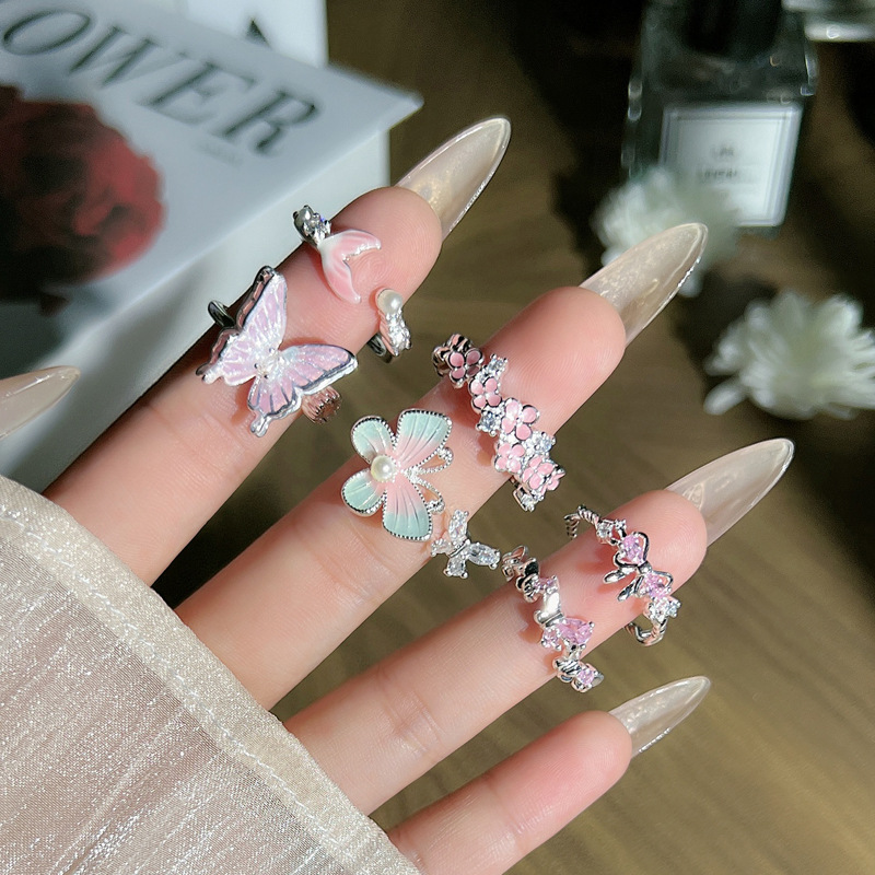 Sweet, youthful and fair-skinned summer pink flower-open ring, a feminine gradient butterfly fashionable, niche and cold style ring details Picture