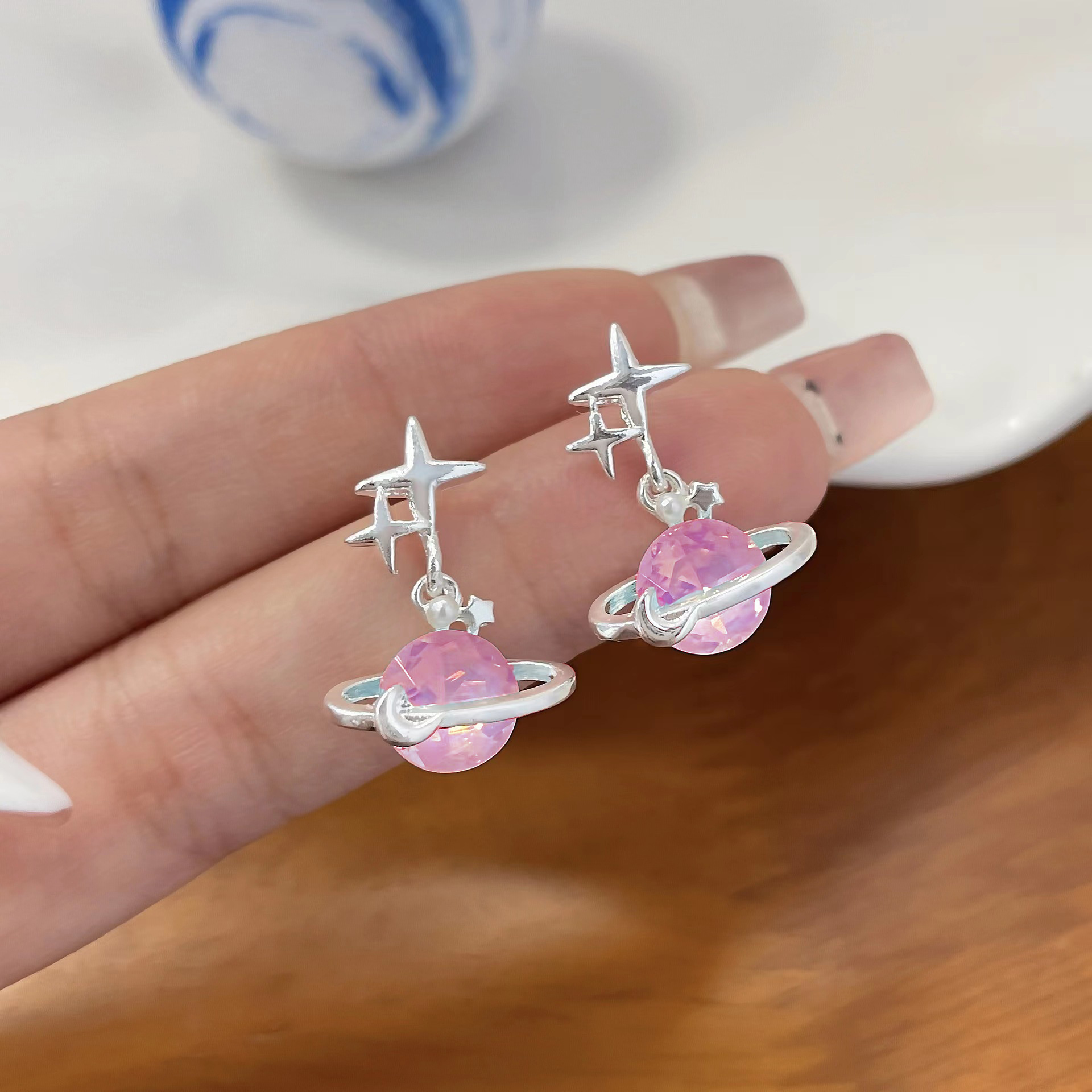 "Planet Fall ~yyds Dream Planet Earrings 2025 New Bestseller Niche Design Stud Women's Earrings Trend. details Picture