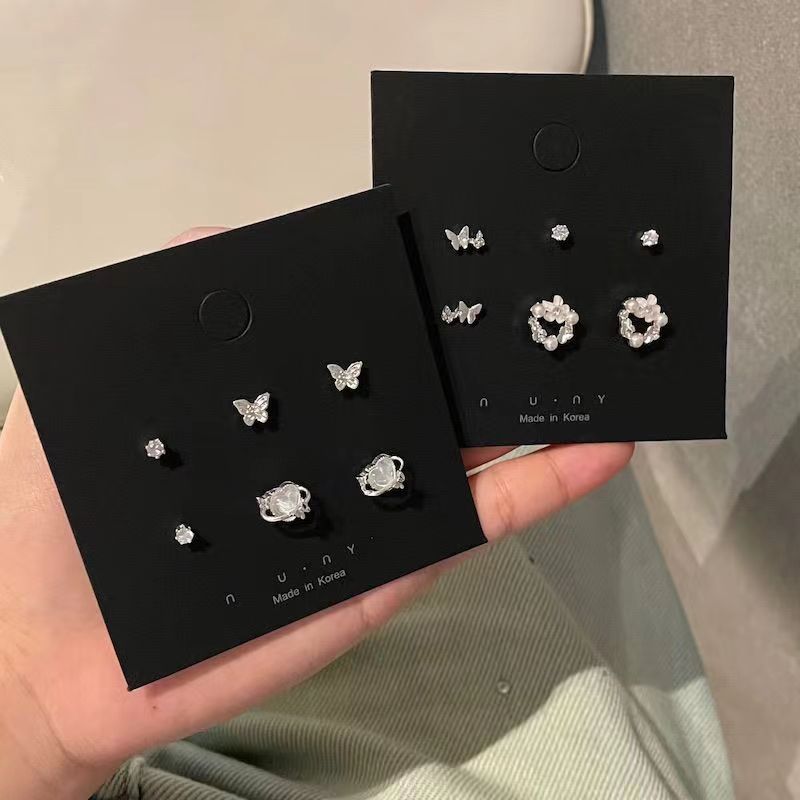 The new Super Fairy exquisite flower butterfly Stud three-pair set is simple, exquisite and small, and is a versatile daily ear accessory and earring full figure