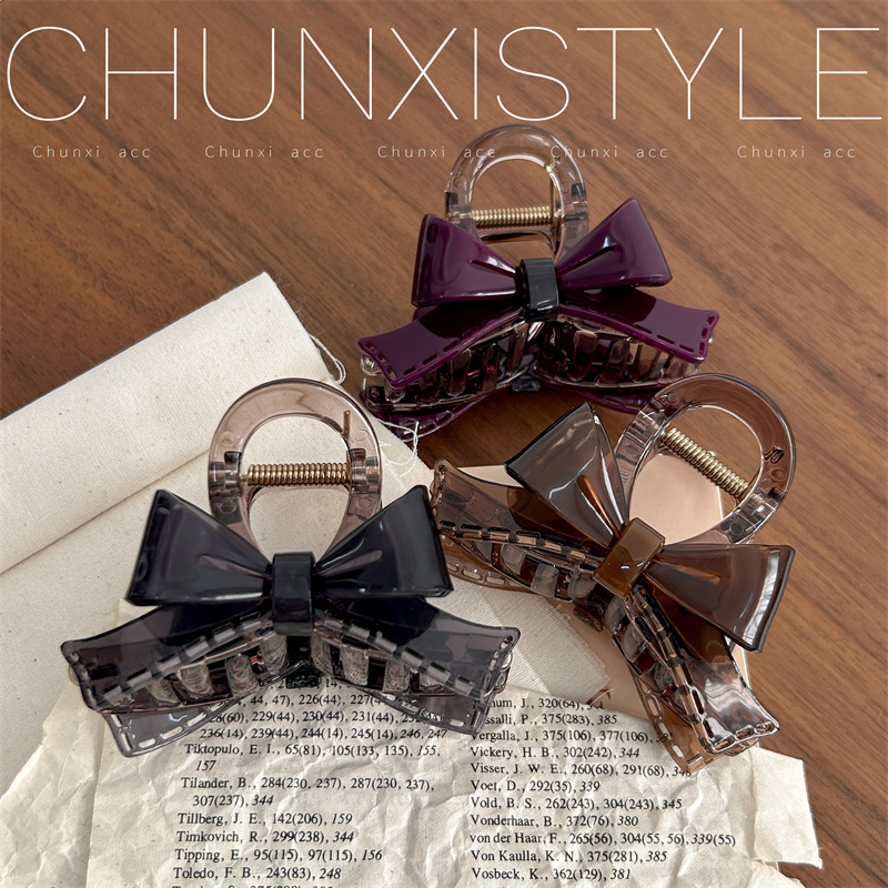 Korean acetic acid high-end three-dimensional double-sided hair clip, jelly-like bow shark clip, exquisite and elegant color matching grab clip Application Scenario