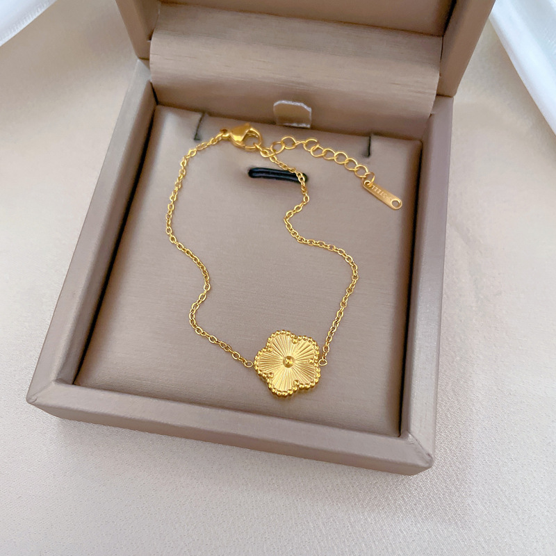 【 All-titanium Steel 】 Dongdaemun Minimalist style five-leaf flower forest-themed chain bracelet, a retro best friend of a female Internet celebrity details Picture