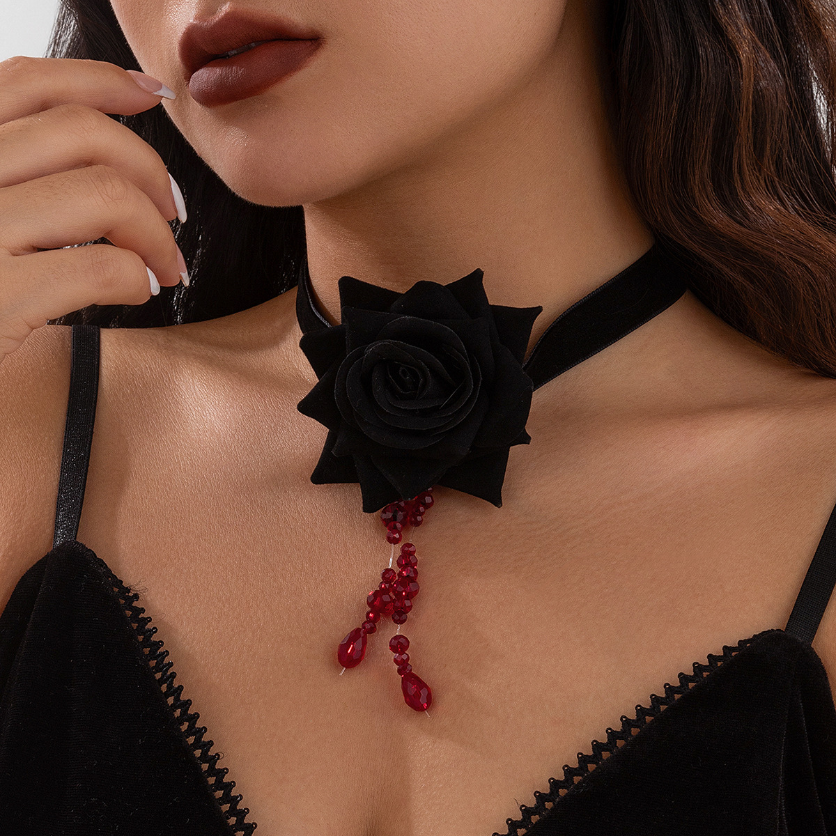 European and American cross-border accessories, retro rose velvet tie necklace, dark style imitation crystal tassel collarbone chain for women Specification drawing