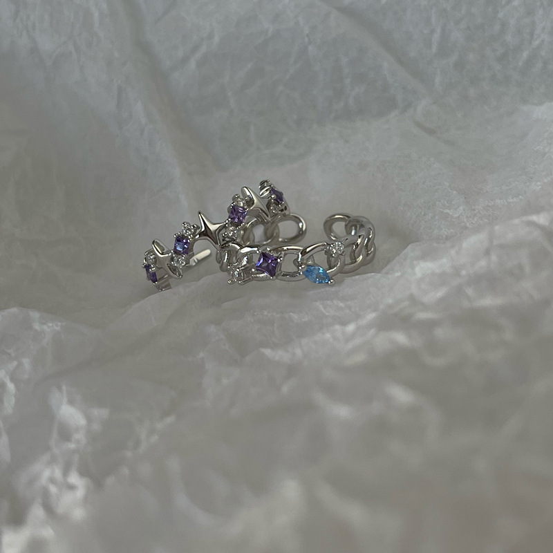 A niche design sense purple diamond zircon star chain open ring, a sweet and cool style for women to wear in layers, a fashionable and stylish ring trend Application Scenario