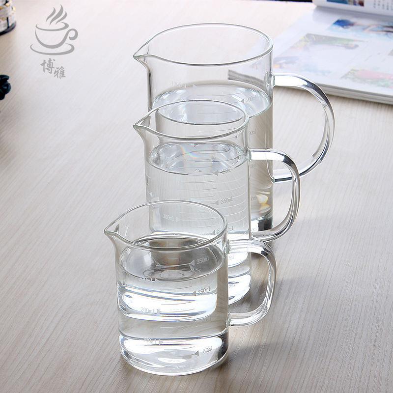 Wholesale measuring cups: High borosilicate glass graduated cups, thickened, high-temperature resistant, large-capacity kitchen and household baking cups, water cups details Picture
