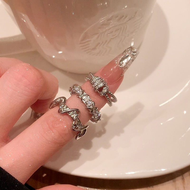 Cold style geometric open ring for women, niche design, plain ring, simple, fashionable and individual zircon couple ring Specification drawing