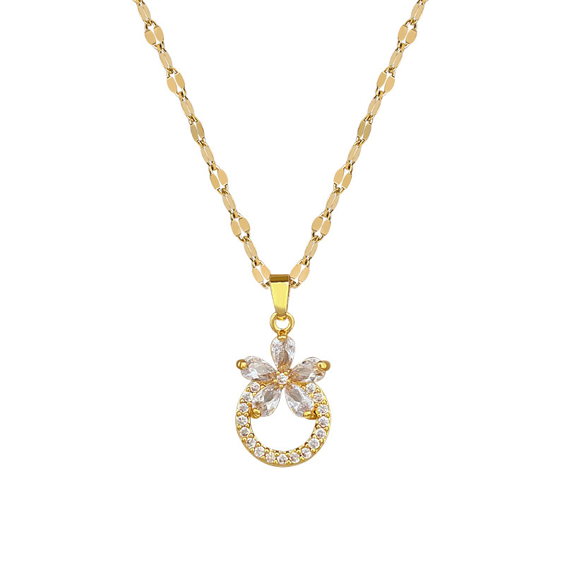 【 Titanium Steel 】 Flower ring style slightly set diamond necklace, a delicate female style, Instagram influencer collarbone chain accessory Item Picture
