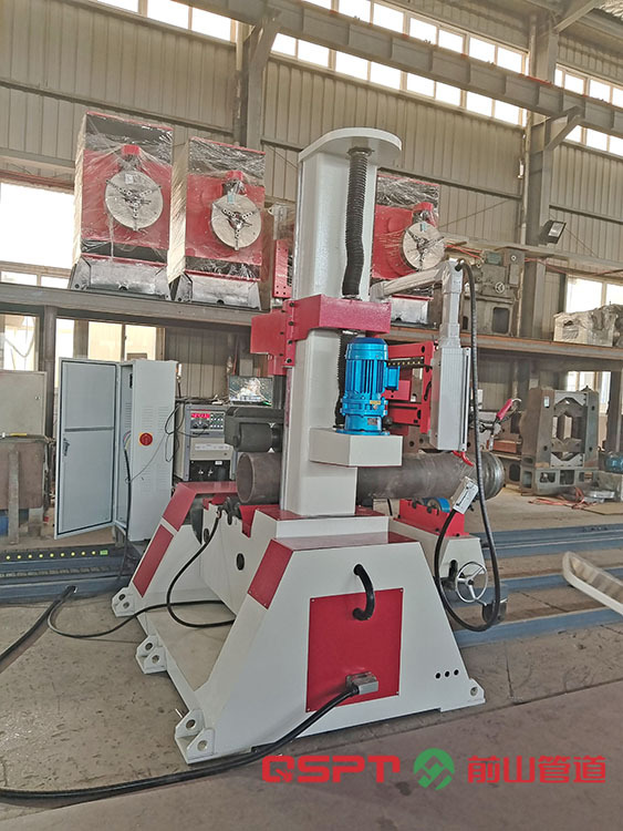 The CNC automatic pipe welding machine replaces manual welding, greatly improving the welding efficiency undefined