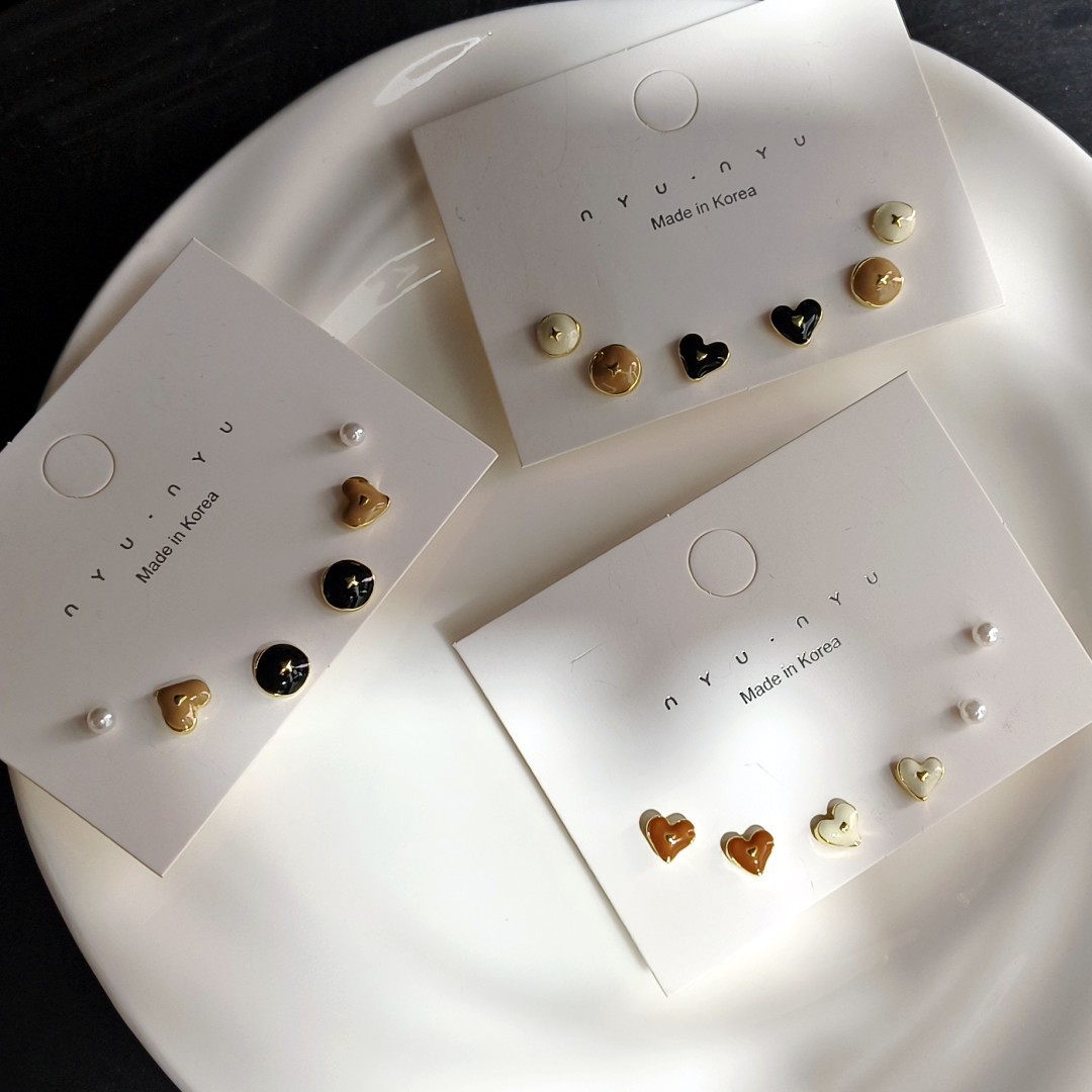 Six-piece set ~ Small and exquisite oil-dripping geometric set earrings for women, 2025 new style earrings, ins niche design sense full figure