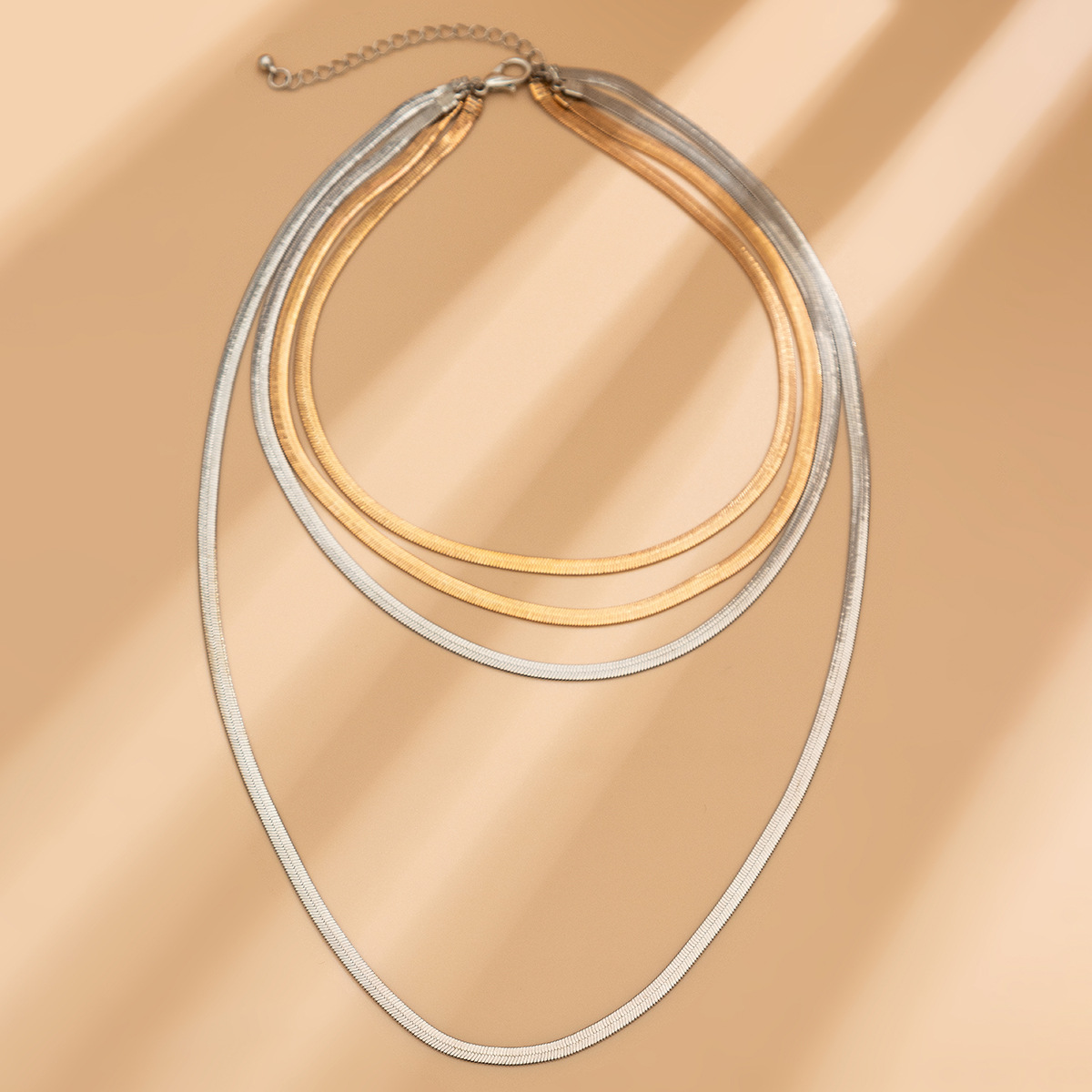 European and American cross-border jewelry, ins style, versatile flat snake bone Necklace high-end tassel multi-layer collarbone chain Application Scenario