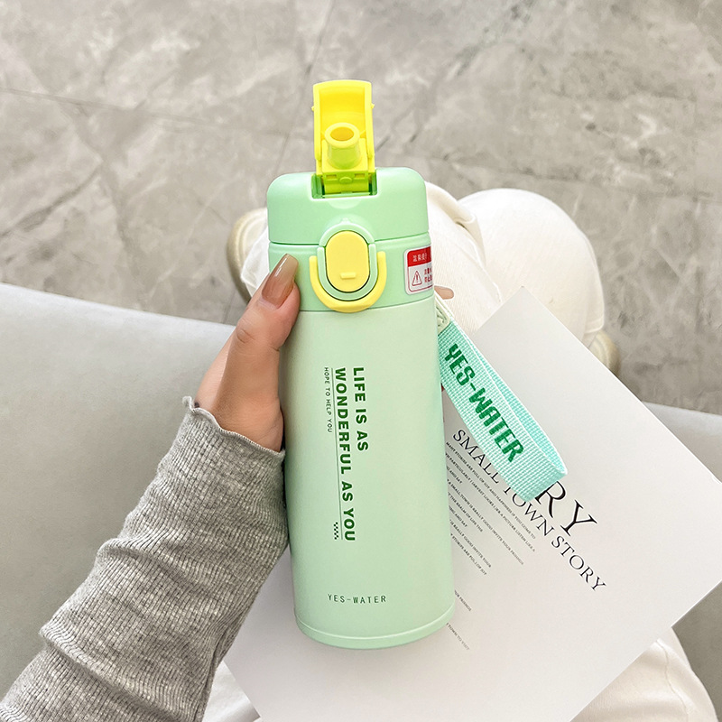 New fashionable letter print double-drinking straw insulated cup, stainless steel cup for high school girls with high school appearance level, one-piece consignment Application Scenario