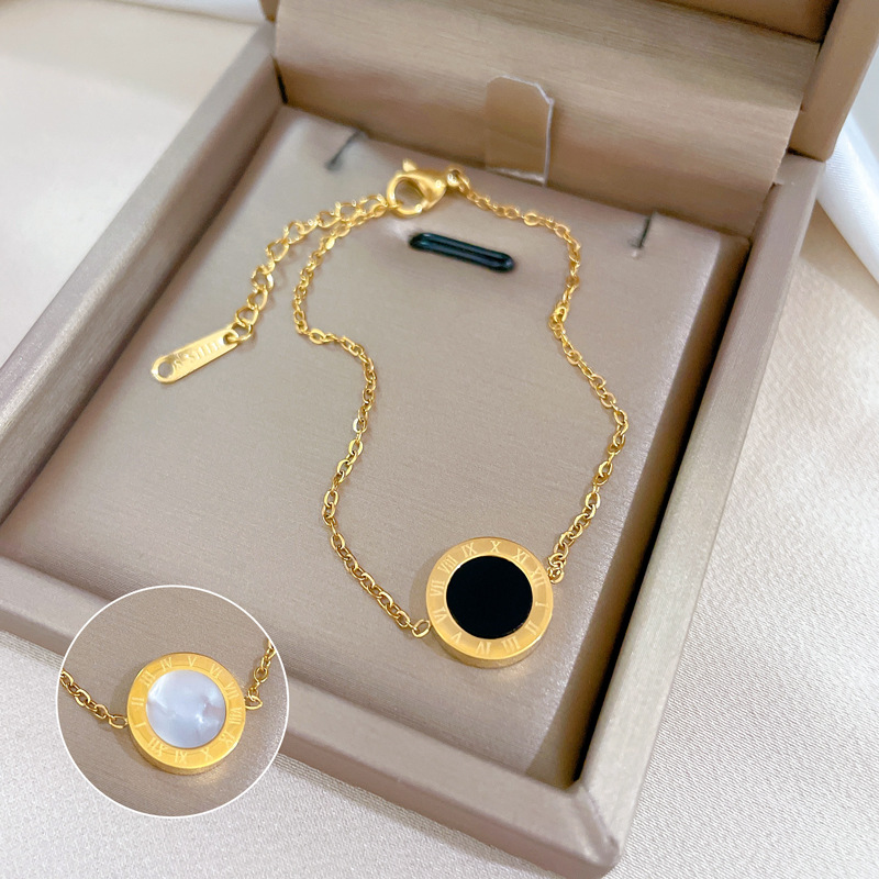 【 All-titanium Steel 】 Dongdaemun furnace gold electroplated personalized Roman mother-of-pearl bracelet, a female Internet celebrity's retro best friend full figure