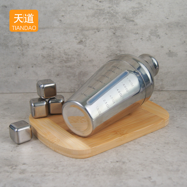 500ml stainless steel graduated shaker, European-style cocktail shaker, bar cocktail shaker set with scale details Picture