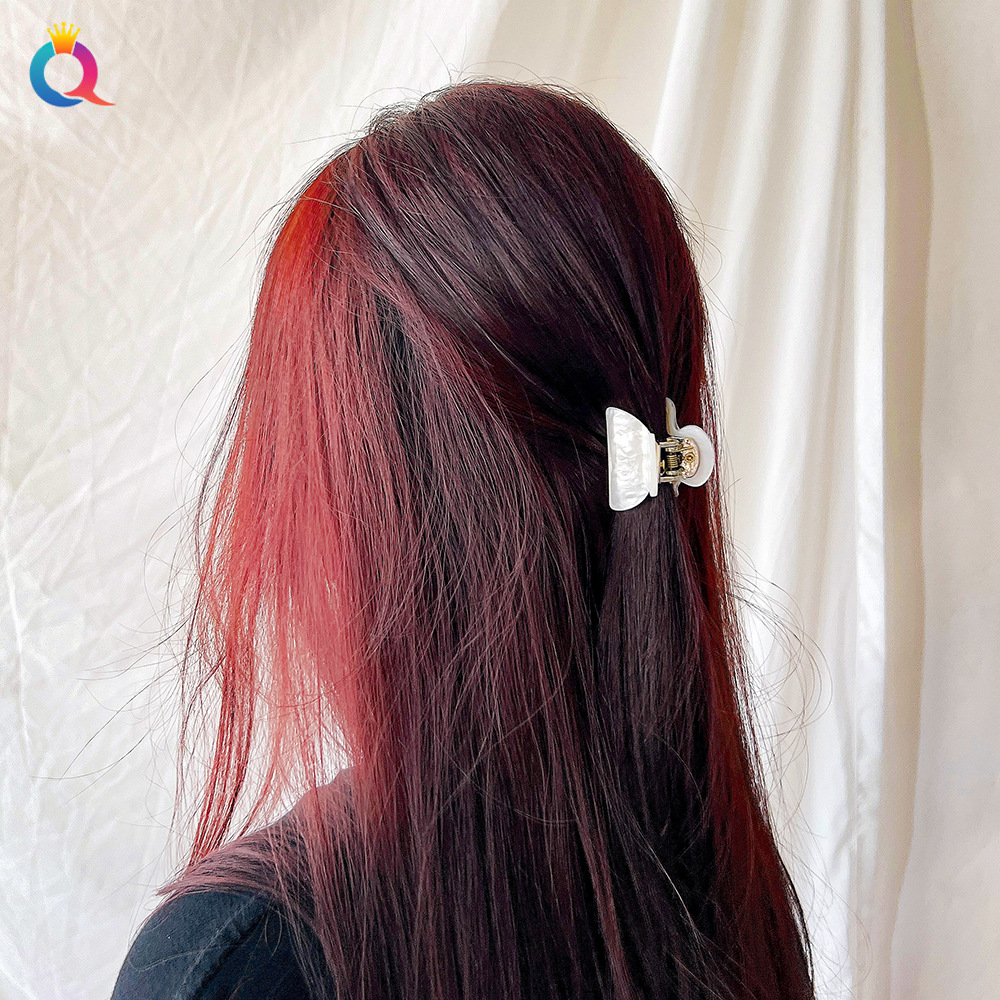 Qiyue Cross-border Acrylic hair clips, simple small gripper clips, retro hair grippers, ponytail clips, headwear and hair accessories wholesale details Picture