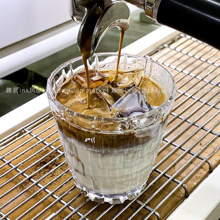 Creative high appearance level engraved stacked cup, home living room latte coffee glass cup, condensed ice American cold drink cup Specification drawing