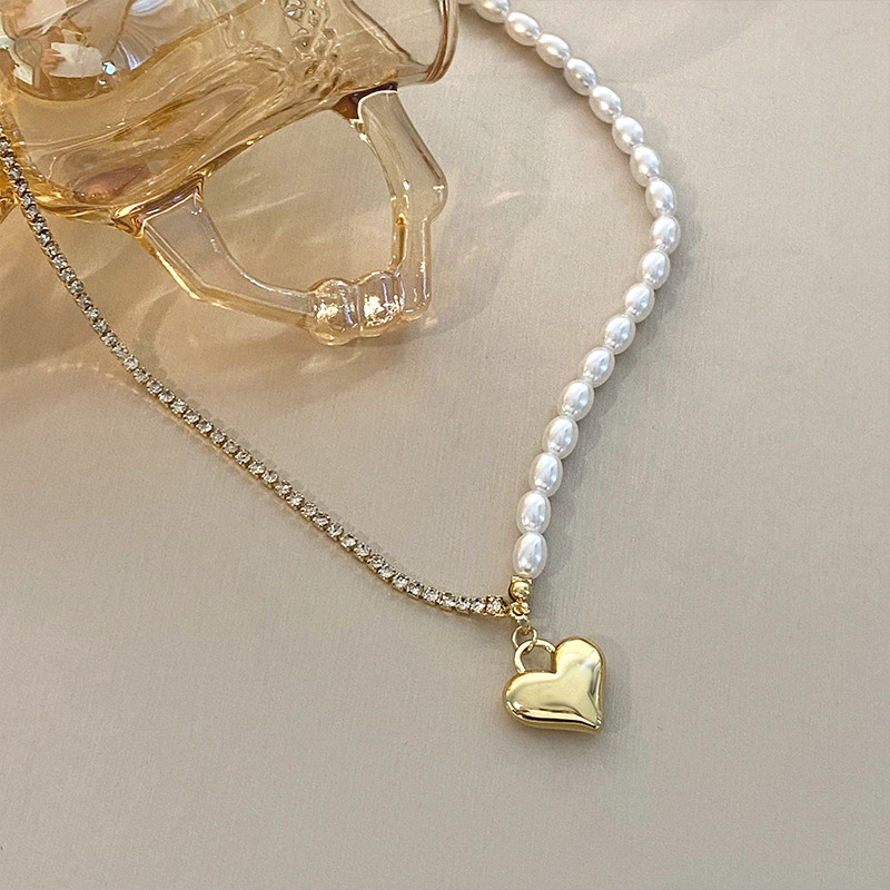 Pearl patchwork heart-shaped necklace, a unique and versatile fashion design, classic neck chain, French retro style collarbone chain Specification drawing