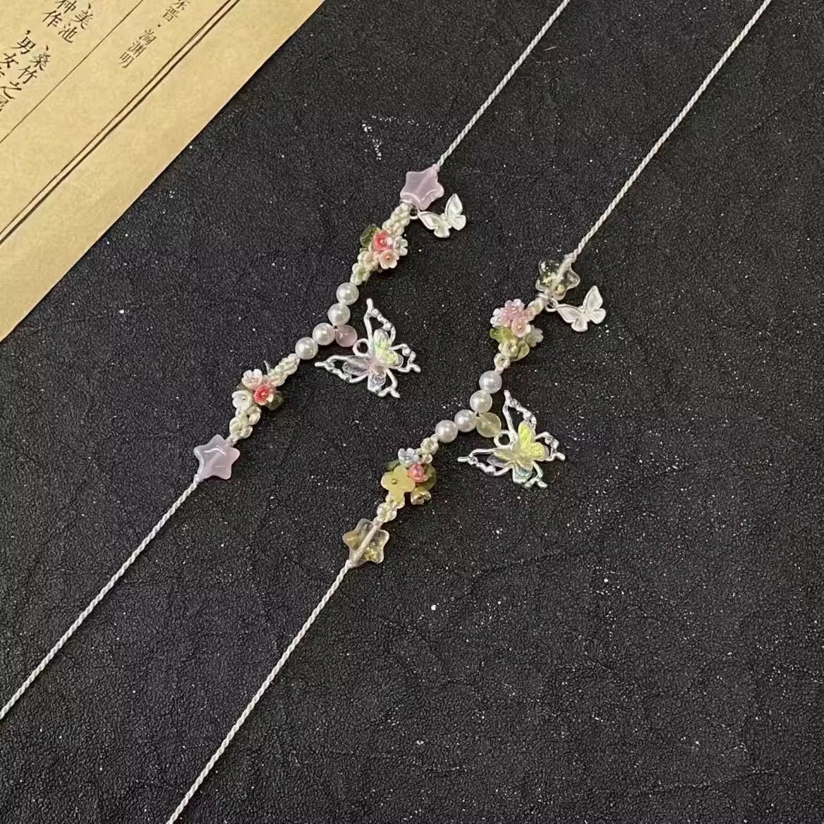 Pink little butterfly necklace, women's beaded woven necklace, new sweet and versatile style, white collarbone chain necklace Specification drawing
