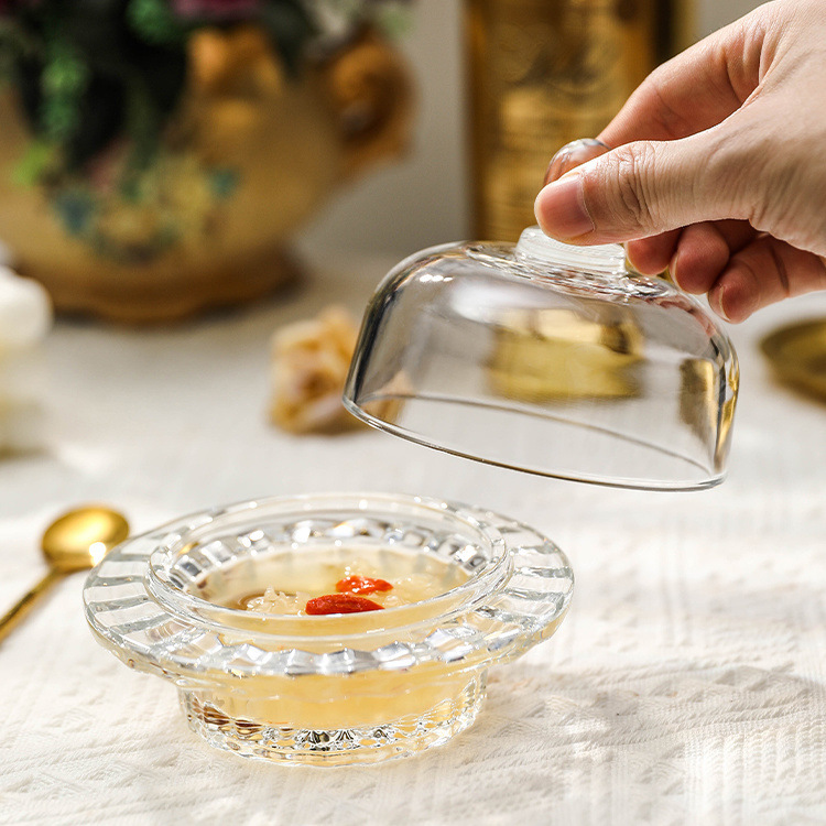 Covered glass bird's nest bowl, creative sugar water bowl, silver ear bowl, exquisite set of soup bowl, transparent fruit, pastry and dessert bowl Application Scenario