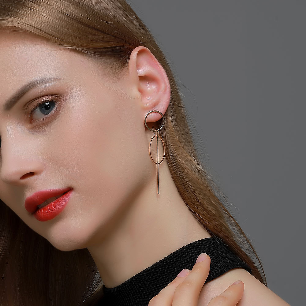 The same style of earrings is simple and versatile, featuring long geometric stud earrings for women full figure