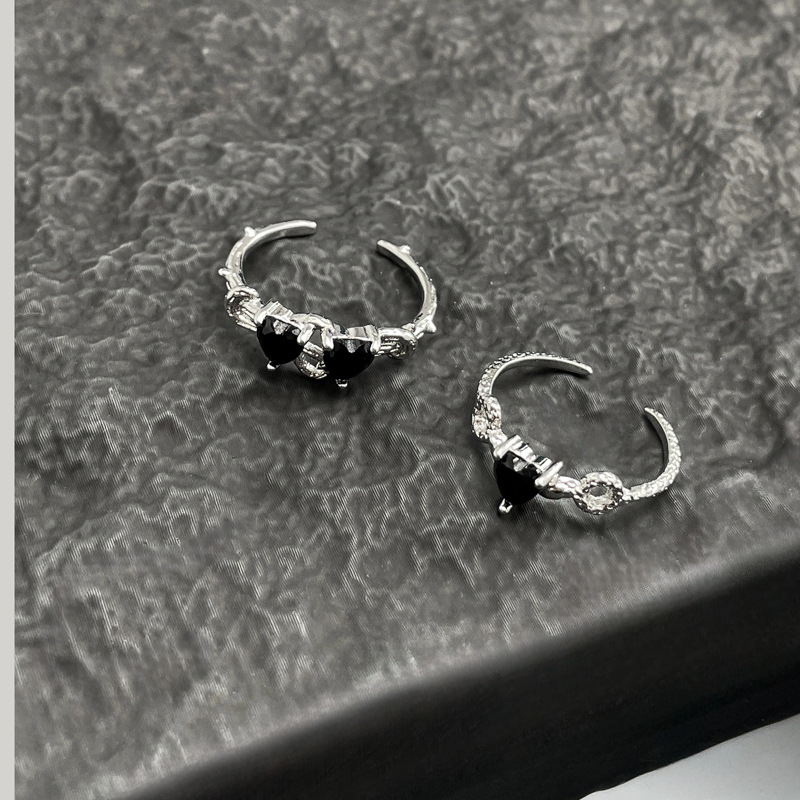 Simple, heart-shaped, personalized and versatile ring for women, adjustable cold style, thorny texture, niche dark style quality ring details Picture