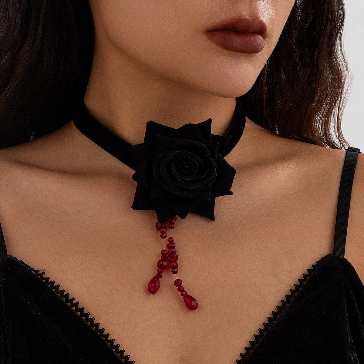 European and American cross-border accessories, retro rose velvet tie necklace, dark style imitation crystal tassel collarbone chain for women full figure
