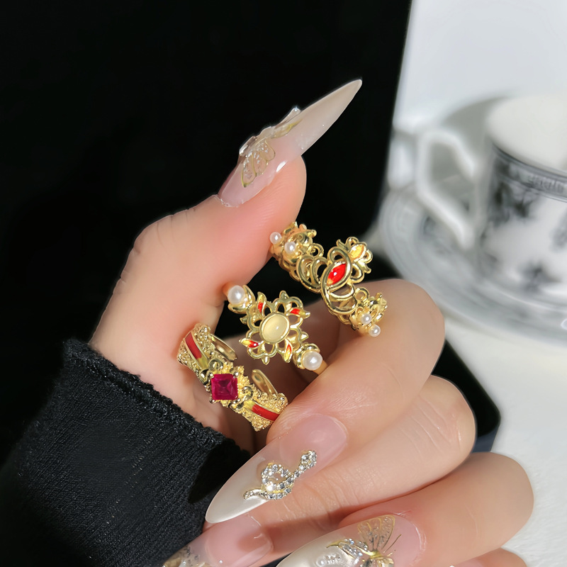 European and American fashionable drip-glazed pearl inlaid, elegant open ring, women's high-end sense, hollowed-out crown, sweet and cool light luxury ring full figure