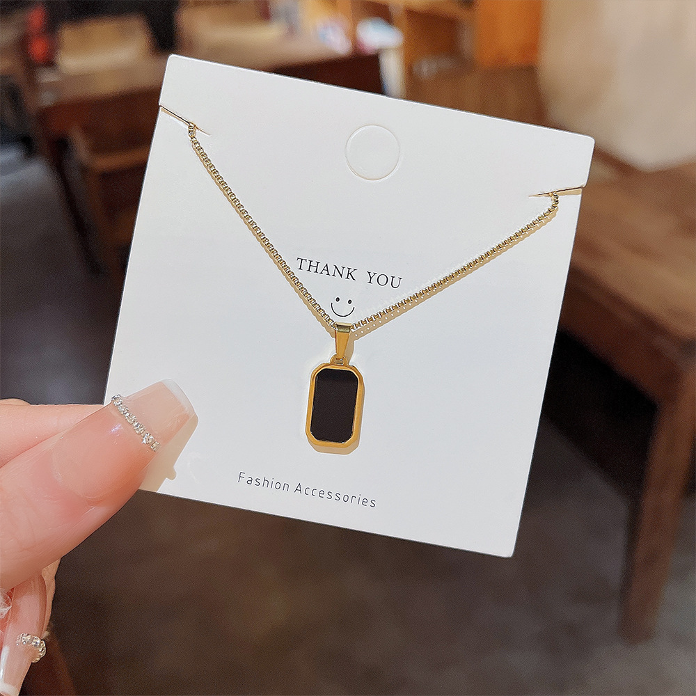 Korean-style black retro square necklace, versatile for women, fashionable for hot girls, 18K gold collarbone chain, titanium steel jewelry for women details Picture