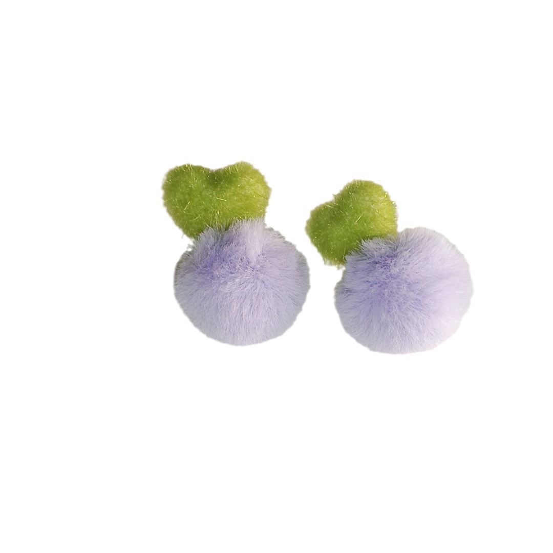 The fluffy color-blocking stud earrings are a bestseller for women in the autumn and winter of 2025. They are sweet and versatile, high-end and fashionable earrings Item Picture