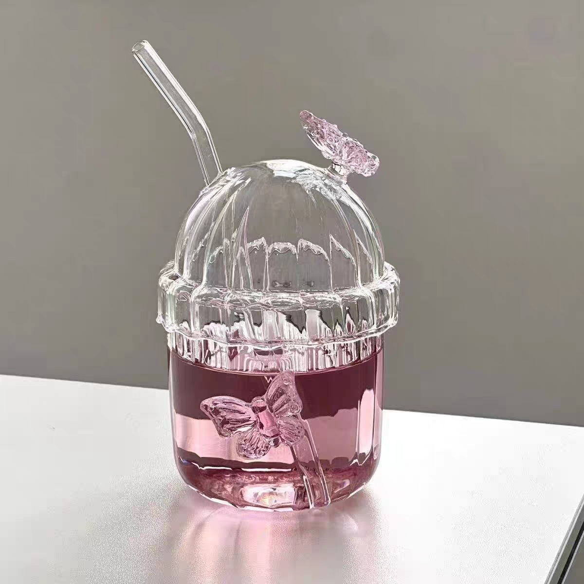 High appearance level butterfly bobo cup, straw cup with lid, milk coffee cup, drinking cup, high borosilicate glass cup full figure