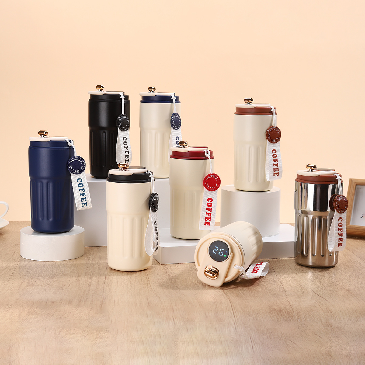 Coffee thermos cup, temperature-showing gift, thermos water cup, high appearance level, portable travel cup, simple new stainless steel cup details Picture