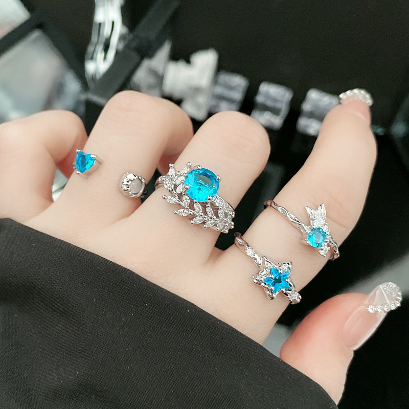 The blue zircon light luxury layered ins fashion open ring, a cold and aloof style for women, with a unique and elegant temperament and a high-end ring trend full figure