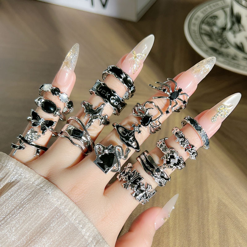 Cross-border simple and mixed dark style spider cross enamel personalized ring, androgynous style fashionable punk ring trend details Picture