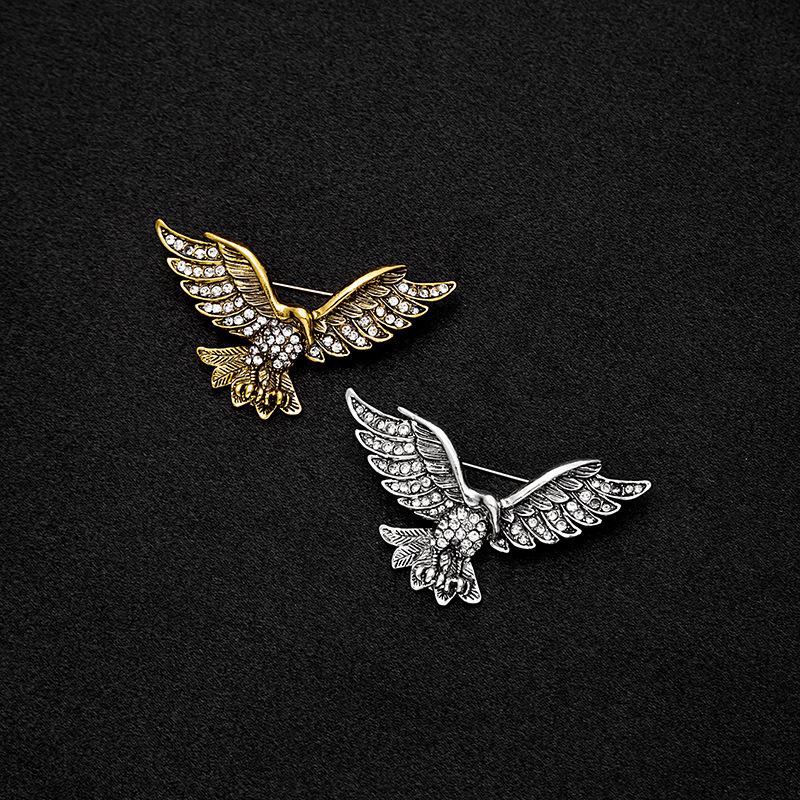 European and American cross-border retro brooches, trendy and fashionable diamond-encrusted eagle brooches, animal badges, eagle factory direct sales full figure