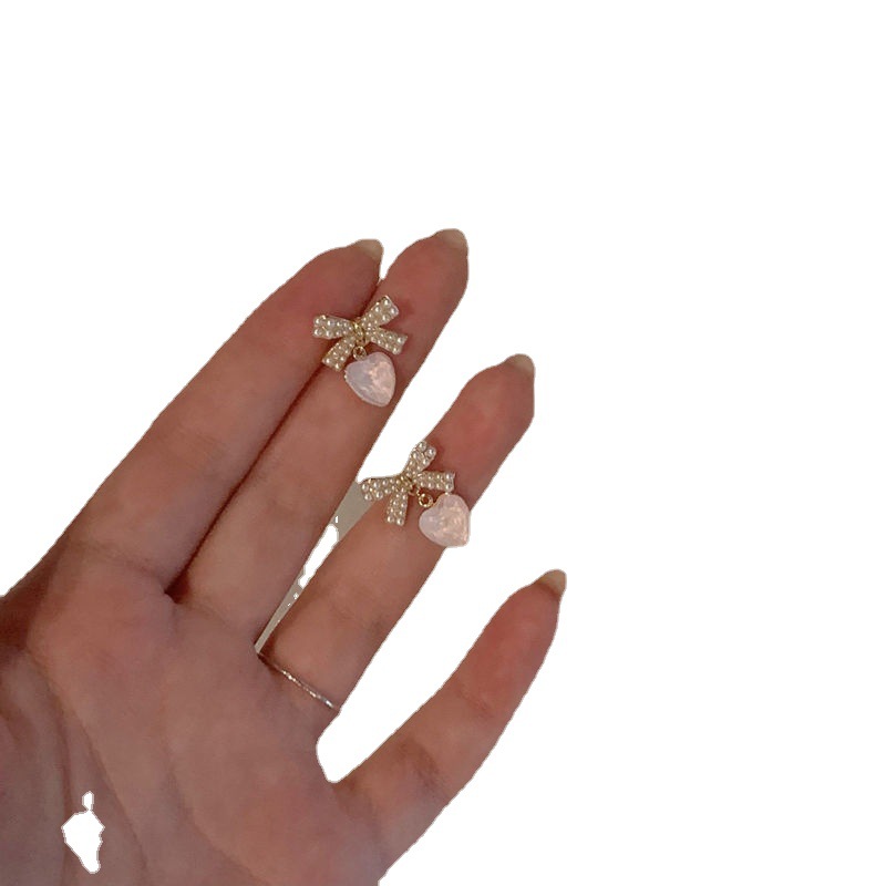 Bow heart-shaped pearl earrings for women, 2025 new stud earrings, ins, niche, gentle, elegant and high-end earrings Item Picture