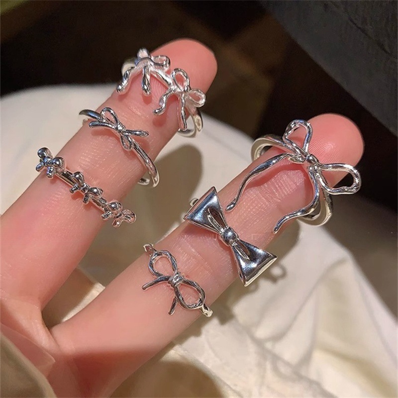 Ballet-style bow ring, a cold and elegant Korean-style exquisite and niche design index finger ring with a unique and high-end feel details Picture