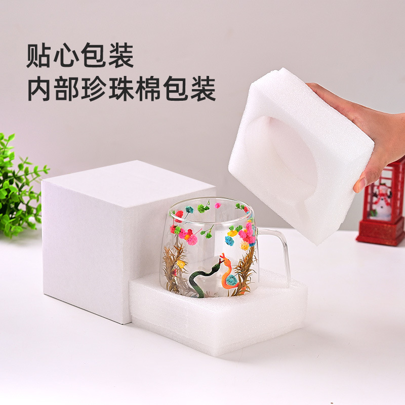 Creative and simple double-layer glass cup, high appearance level, high-temperature resistant, household breakfast cup, souvenir, universal dried flower water cup Application Scenario