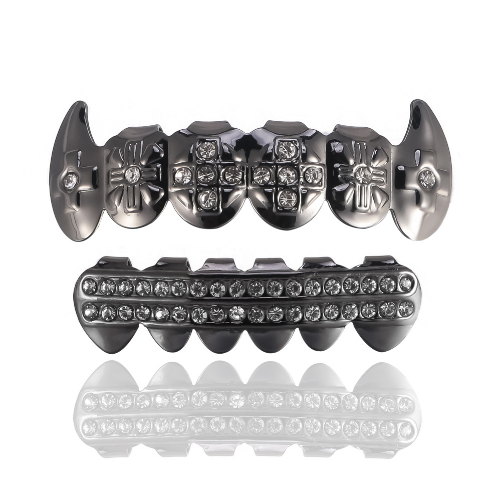 The manufacturer supplies buck teeth, colored diamonds, hip-hop teeth, Halloween props, dentures, HIPHOP trendsetters, and nightclub braces Item Picture