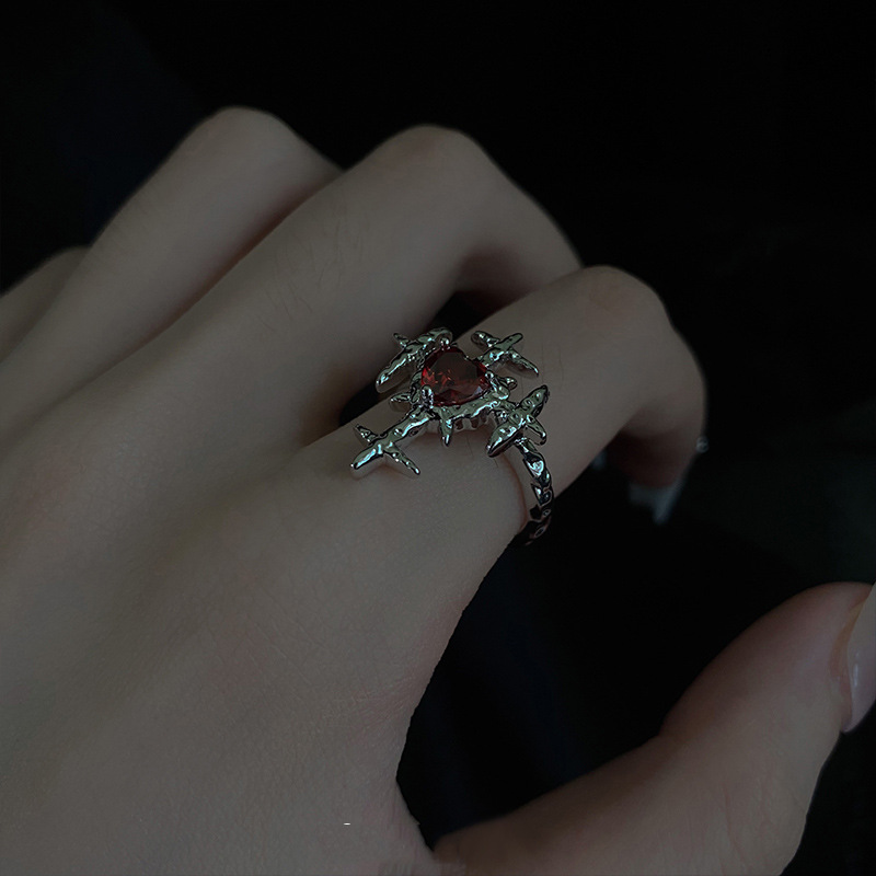 Hip-hop personality, niche design, dark cross open ring, female heart, red zircon, cool and fashionable ring Specification drawing