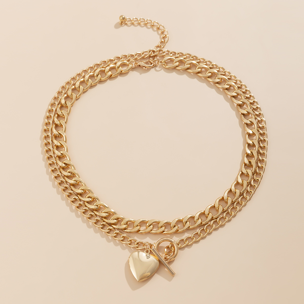 European and American cross-border jewelry, sweet and cool style stacked metal collarbone chain necklace, punk OT clasp open heart necklace for women Application Scenario