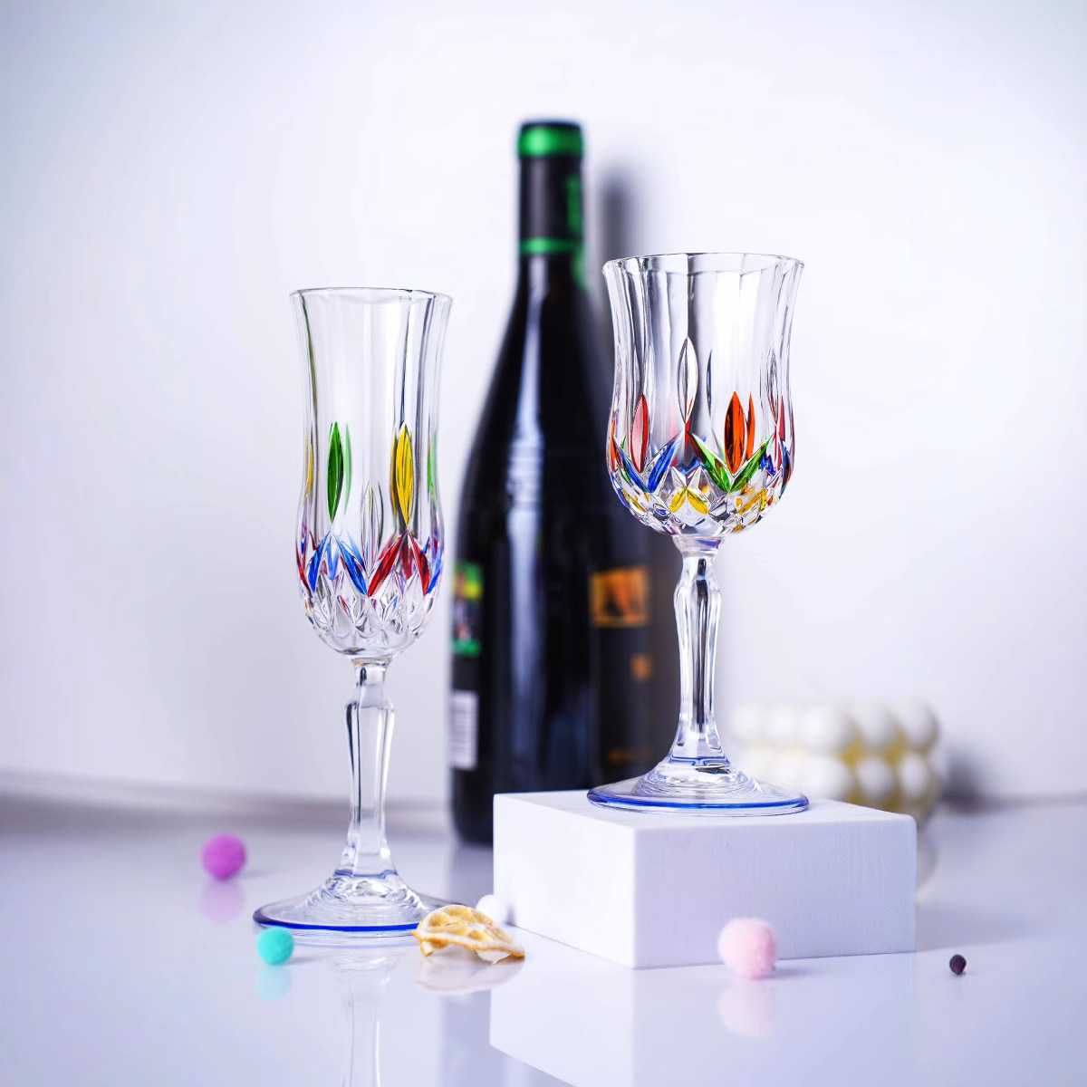 New Norse-style champagne glass, wine glass and light luxury Italian wine glass with hand-painted color relief of high appearance level Application Scenario