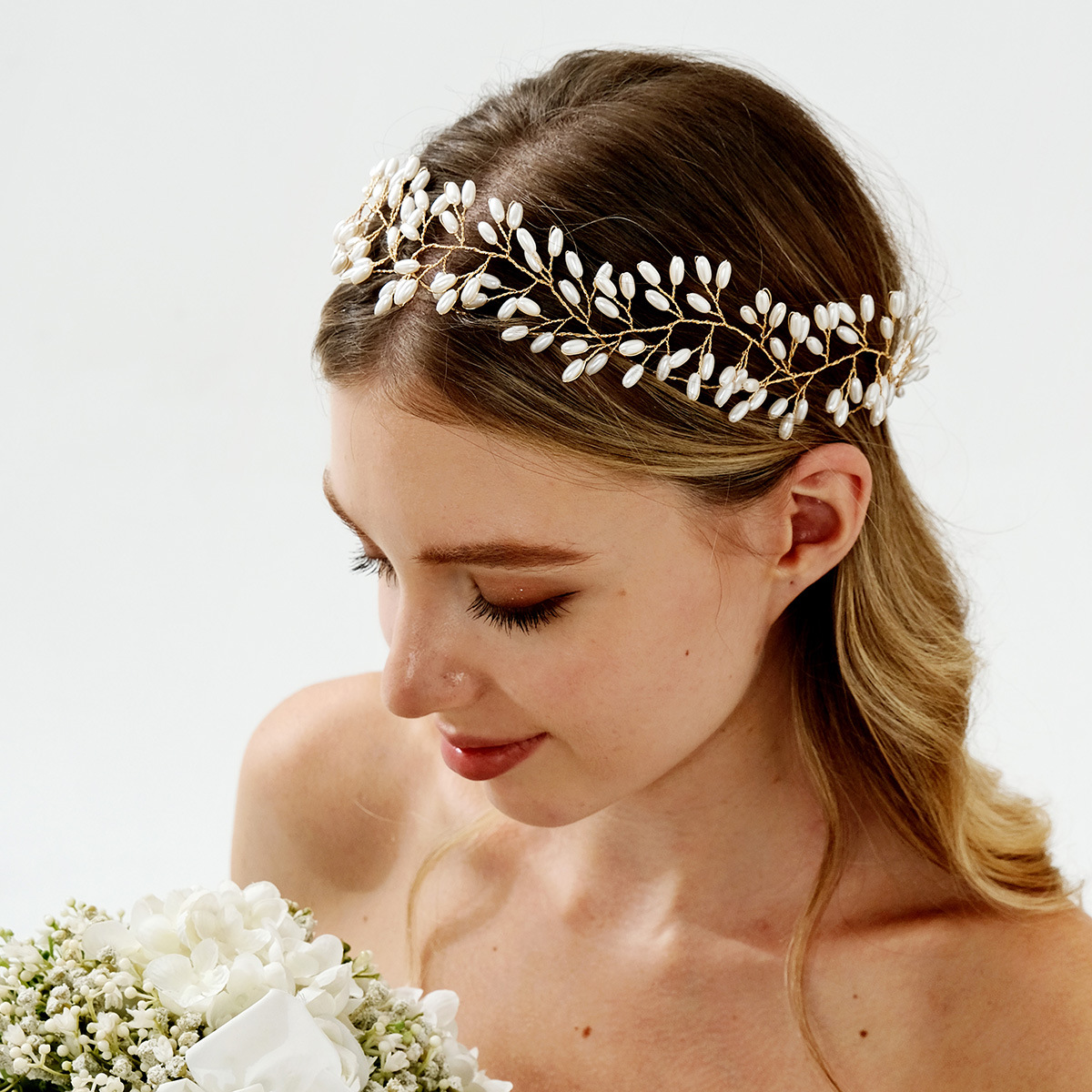 New European and American bridal headwear, pearl headband, hand-woven double-layer cross hair accessory, beautiful and versatile wedding dress accessory full figure